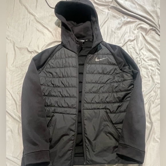 Nike Jacket - Picture 4 of 4